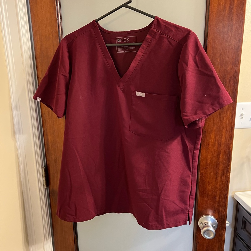 FIGS Burgundy Scrub Set